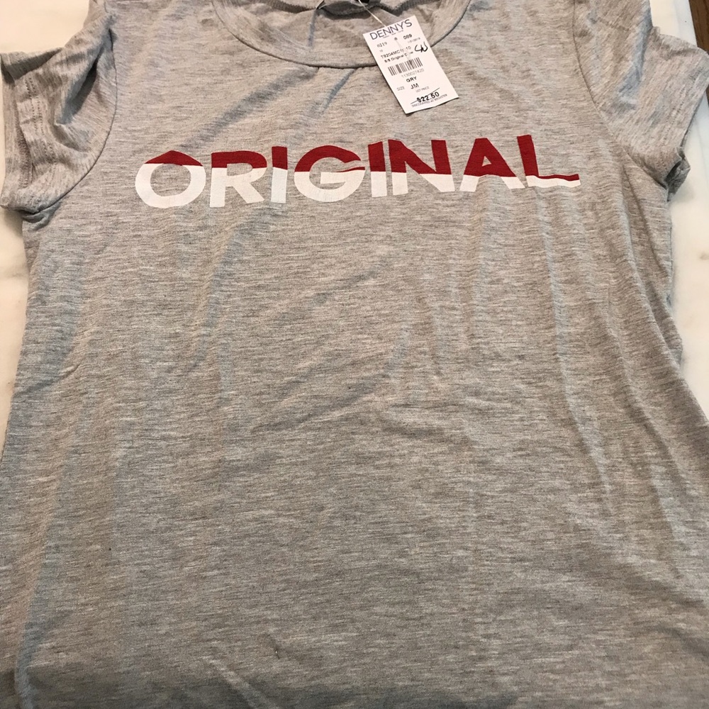 T shirt gray